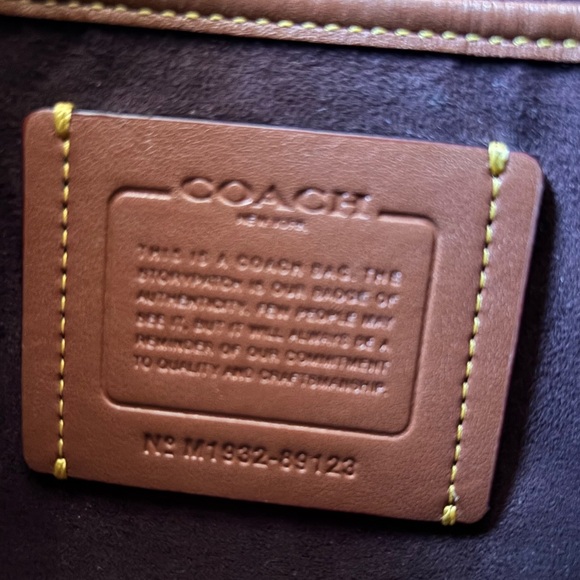 Coach Emery crossbody leather adjustable strap color “light saddle elm” - Picture 6 of 16